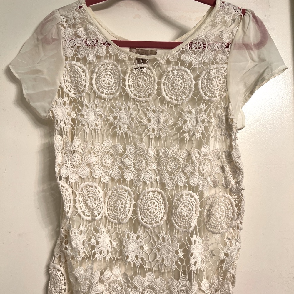 Short Sleeved Cream Crochet Top